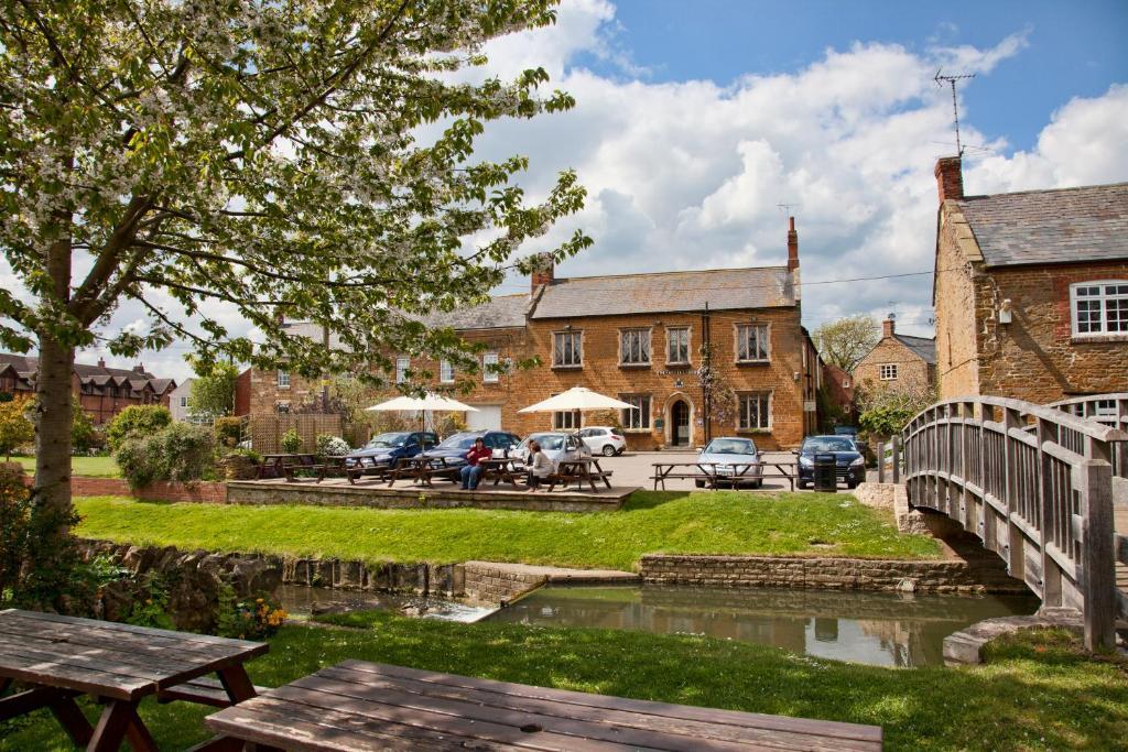 Hotel The Nevill Arms Medbourne Exteriér fotografie